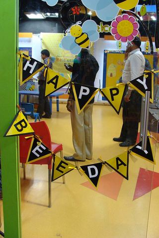 Bumble Bee birthday - Ajay - January 2013 - photo 10