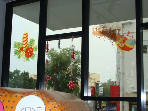 Christmas Decorations - Zone 2016 - March 2010 - photo 2