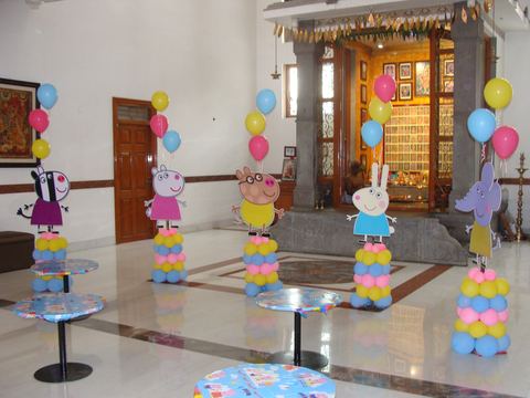 Peppa Pig Birthday - Krishna Sweets - April 2011 - photo 4