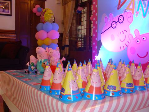 Peppa Pig Birthday - Krishna Sweets - April 2011 - photo 16