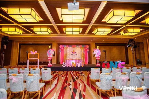Unicorn theme - Unicorn Residency Shimmer - August 2019 - photo 8